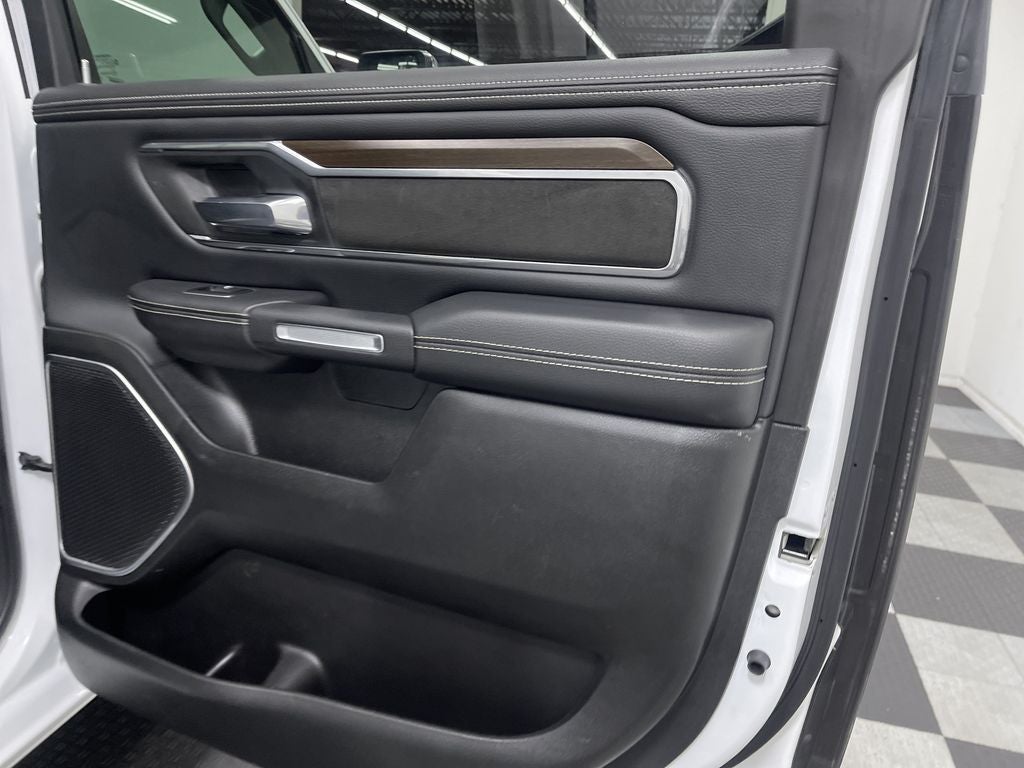 2022 RAM 1500 Laramie Crew Cab 4x4 5'7' Box