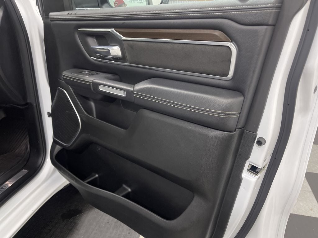 2022 RAM 1500 Laramie Crew Cab 4x4 5'7' Box