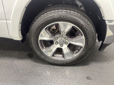 2022 RAM 1500 Laramie Crew Cab 4x4 5'7' Box