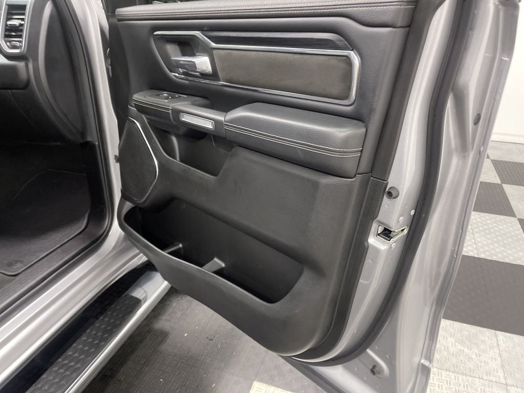 2024 RAM 1500 Laramie Crew Cab 4x4 5'7' Box