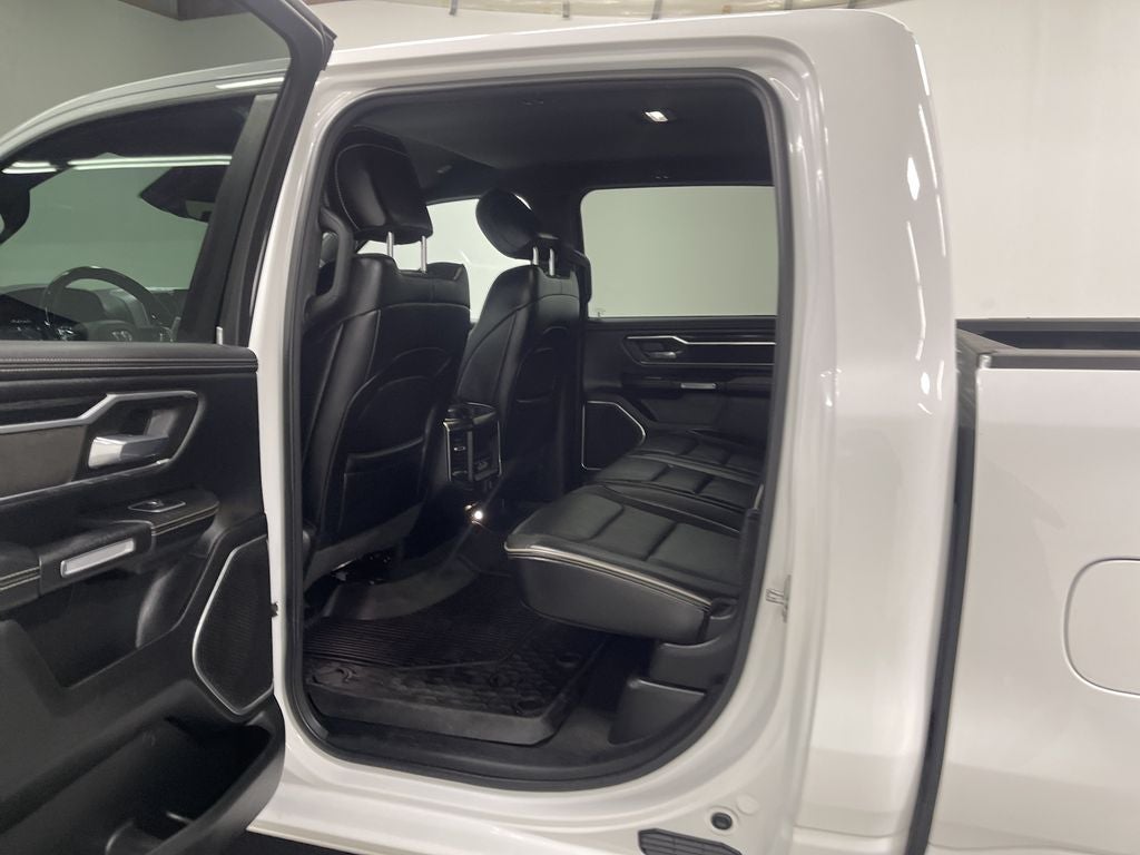2023 RAM 1500 Laramie Crew Cab 4x4 5'7' Box