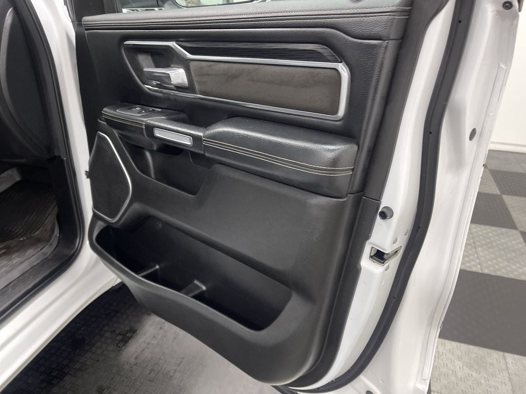 2023 RAM 1500 Laramie Crew Cab 4x4 5'7' Box