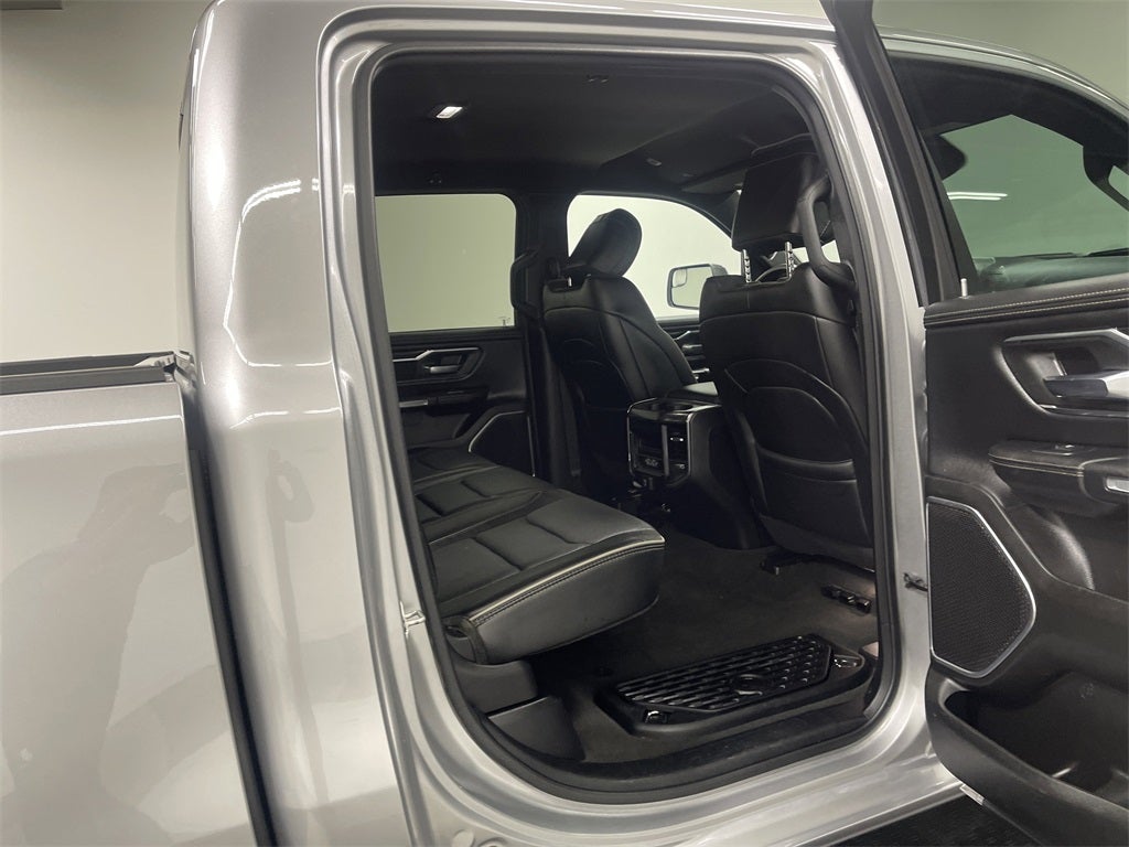 2024 RAM 1500 Laramie Crew Cab 4x4 5'7' Box