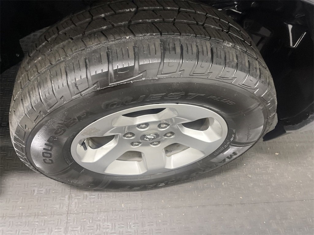 2019 RAM 1500 Tradesman Crew Cab 4x4 6'4' Box