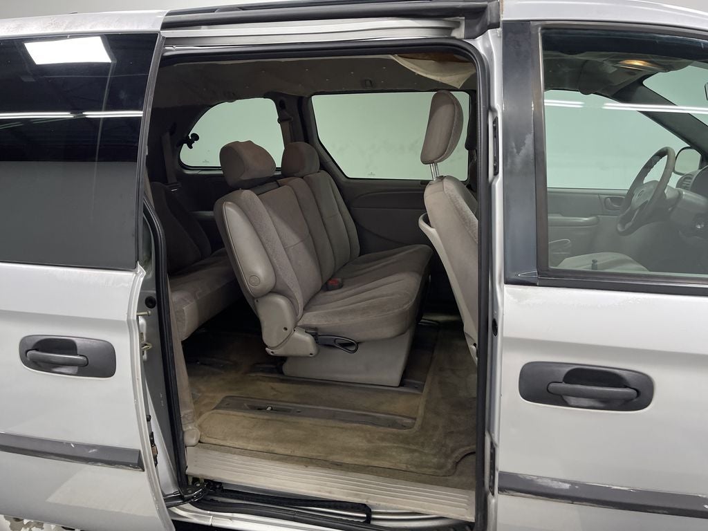 2003 Dodge Caravan SE