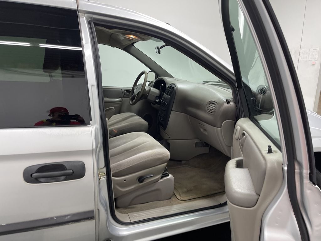 2003 Dodge Caravan SE