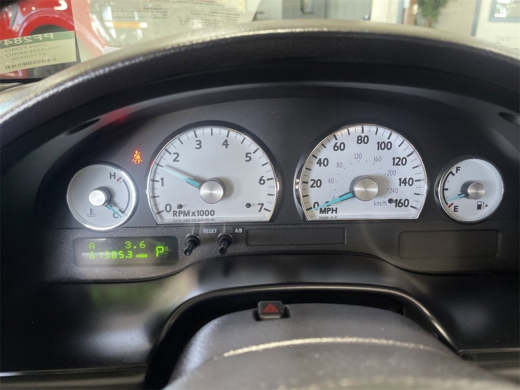 2004 Ford Thunderbird Base