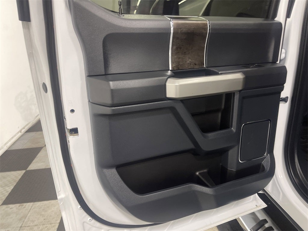 2022 Ford F-350 Lariat