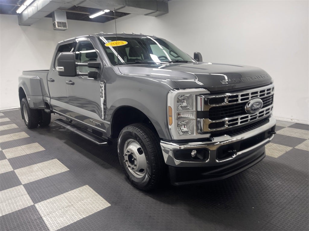 2025 Ford F-350 XLT