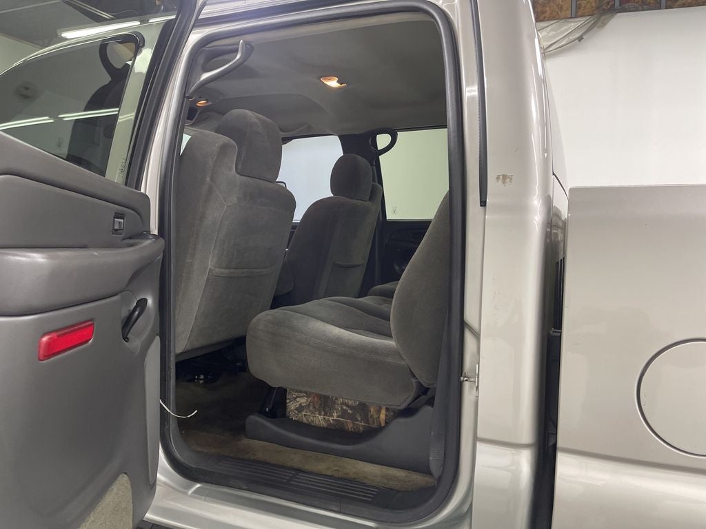 2004 Chevrolet Silverado 2500HD LS