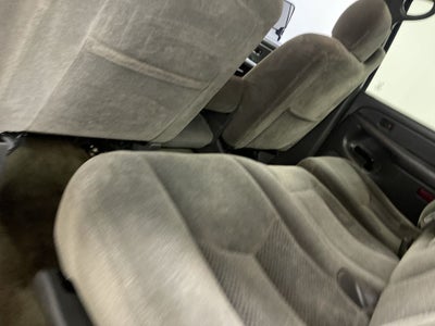 2004 Chevrolet Silverado 2500HD LS