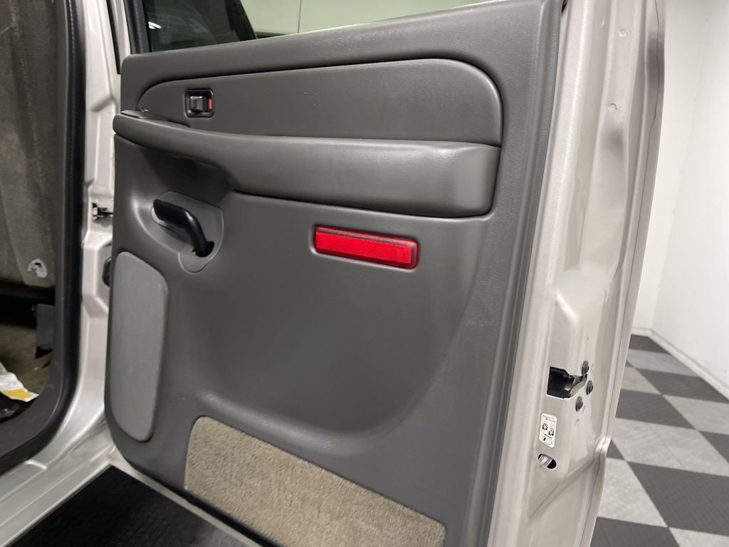 2004 Chevrolet Silverado 2500HD LS