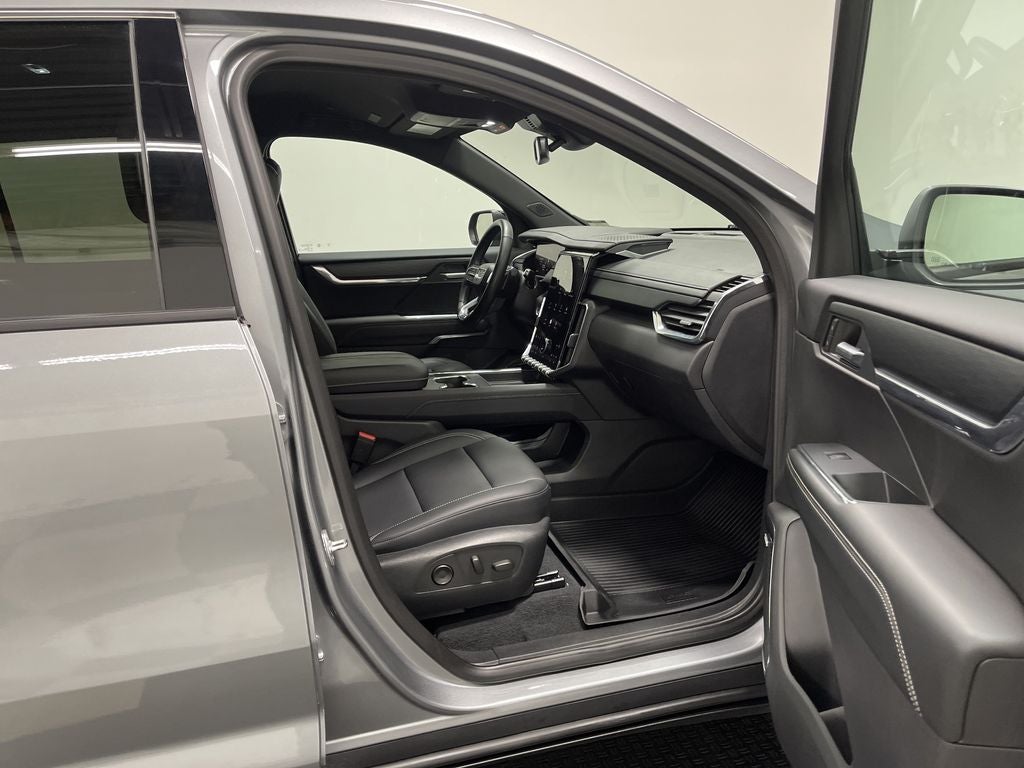 2024 GMC Acadia FWD Elevation