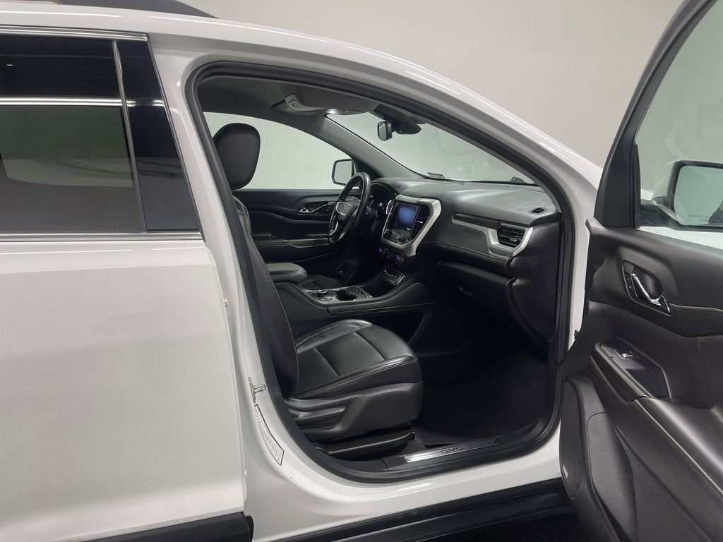 2023 GMC Acadia AWD SLT