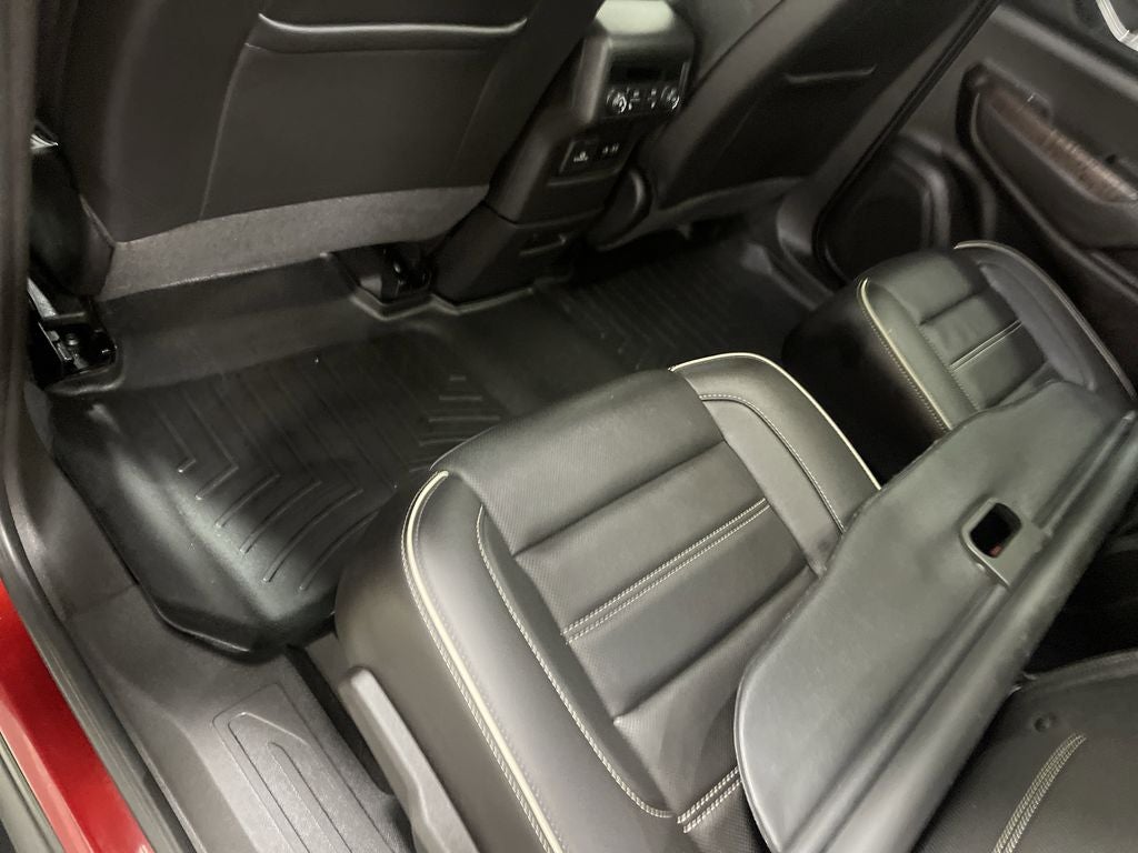 2023 GMC Acadia AWD Denali
