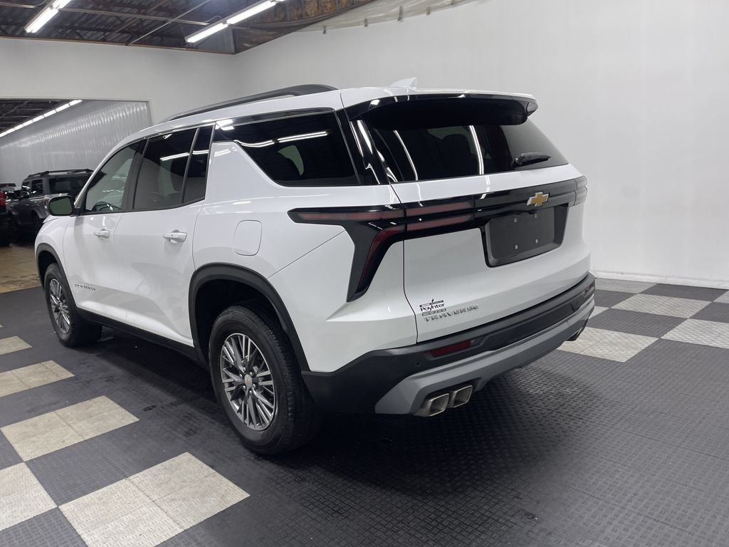 2026 Chevrolet Traverse FWD LT
