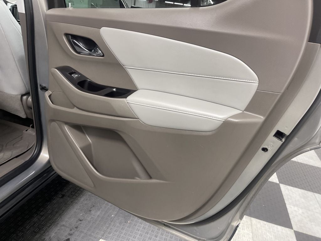 2018 Chevrolet Traverse LT Cloth