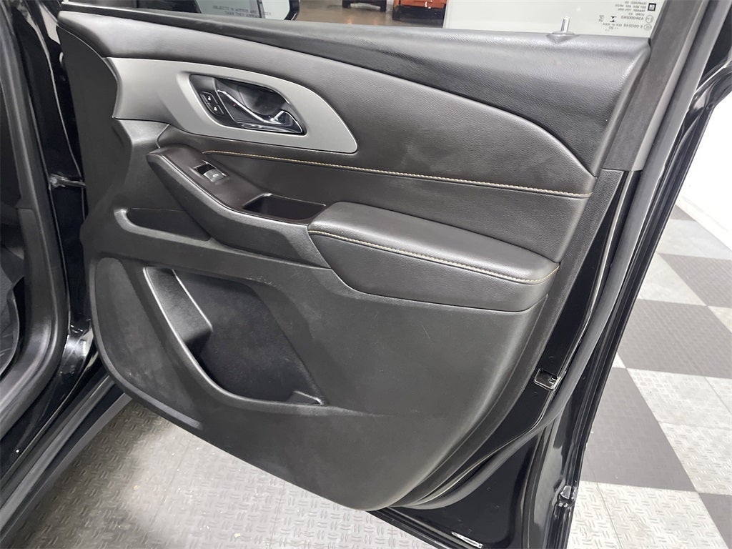 2020 Chevrolet Traverse AWD LT Cloth