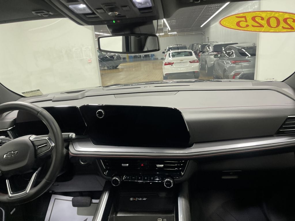 2025 Chevrolet Suburban 4WD RST