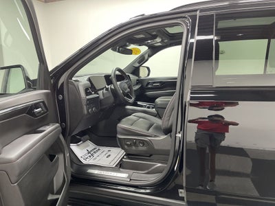 2025 Chevrolet Suburban 4WD RST