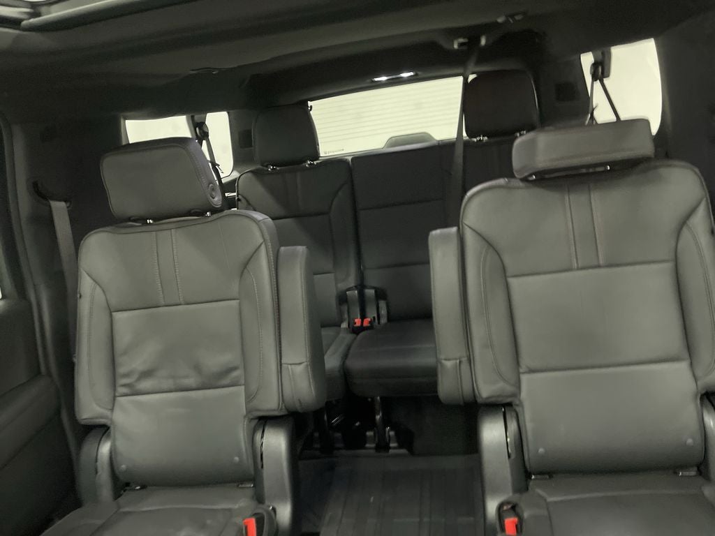 2025 Chevrolet Suburban 4WD RST