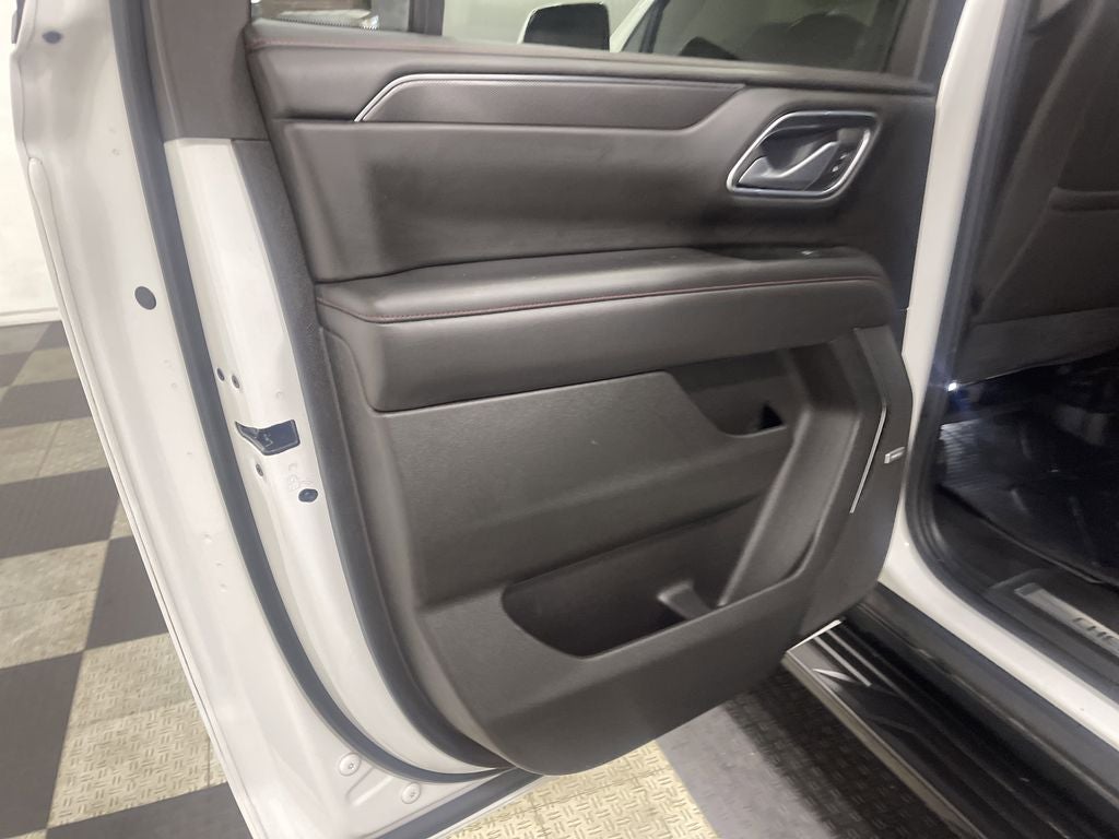 2021 Chevrolet Suburban 4WD RST