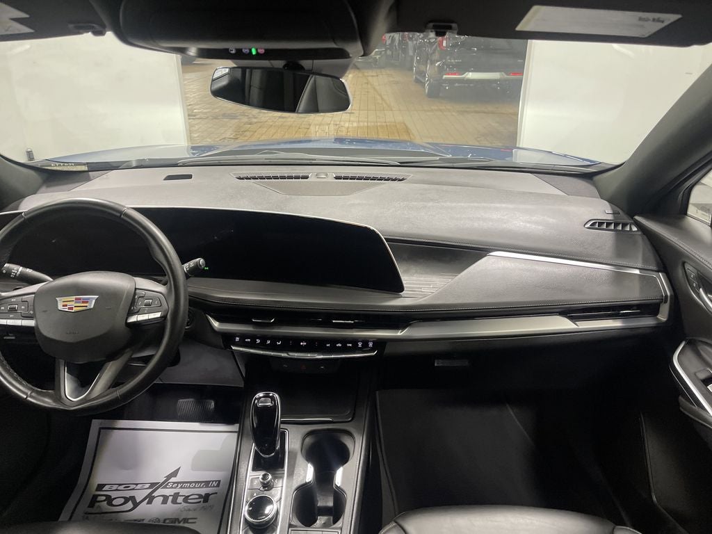 2025 Cadillac XT4 FWD Premium Luxury