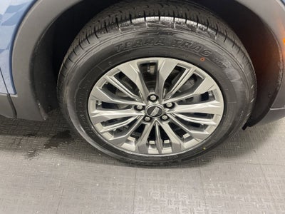 2025 Cadillac XT4 FWD Premium Luxury