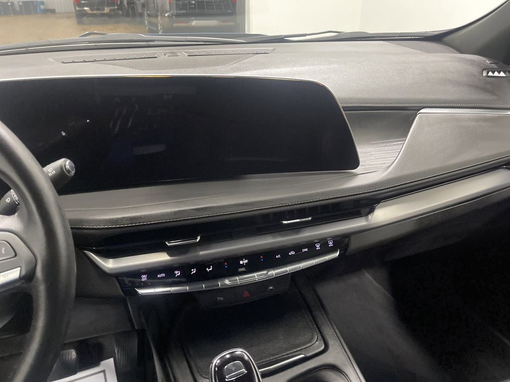 2025 Cadillac XT4 FWD Premium Luxury