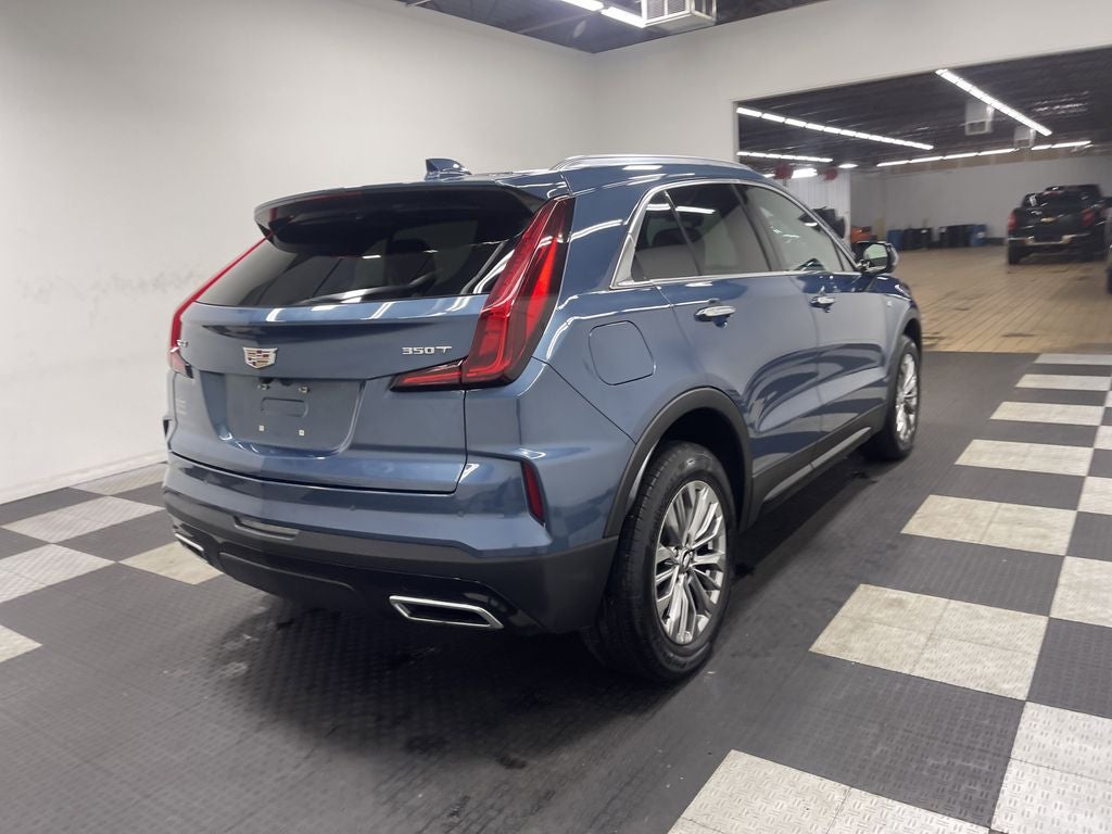 2025 Cadillac XT4 FWD Premium Luxury