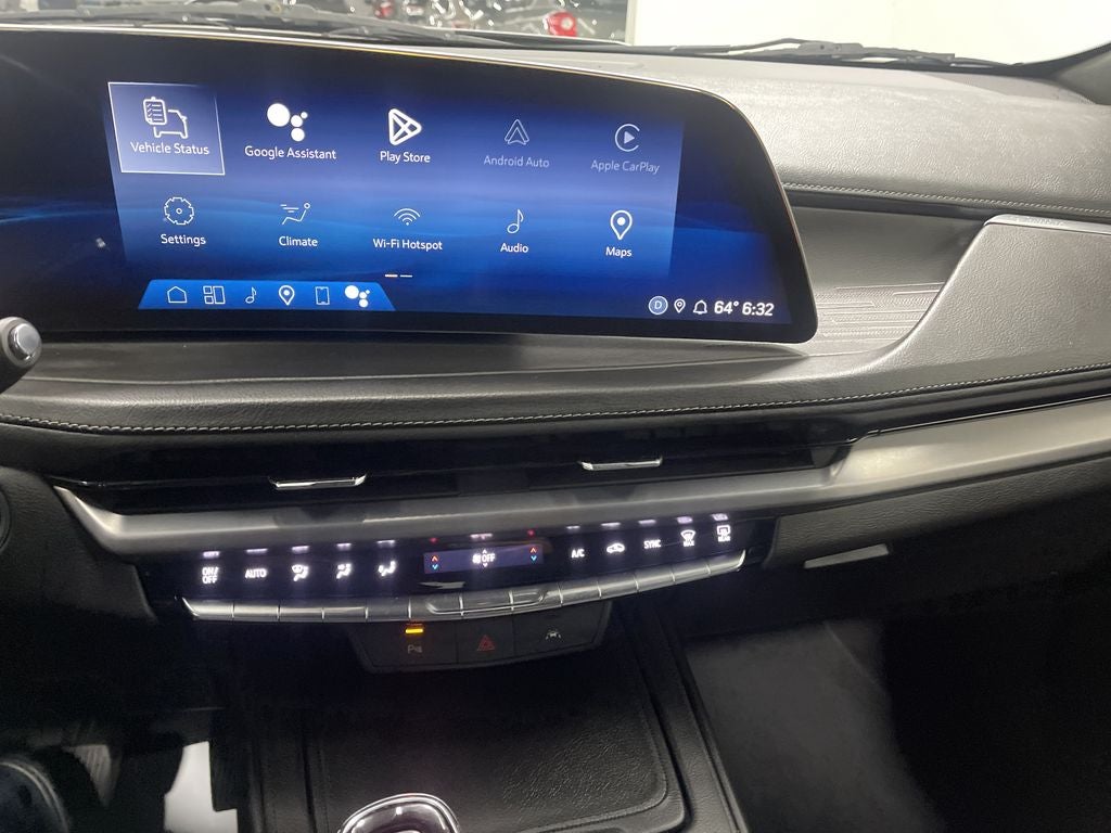 2024 Cadillac XT4 FWD Premium Luxury