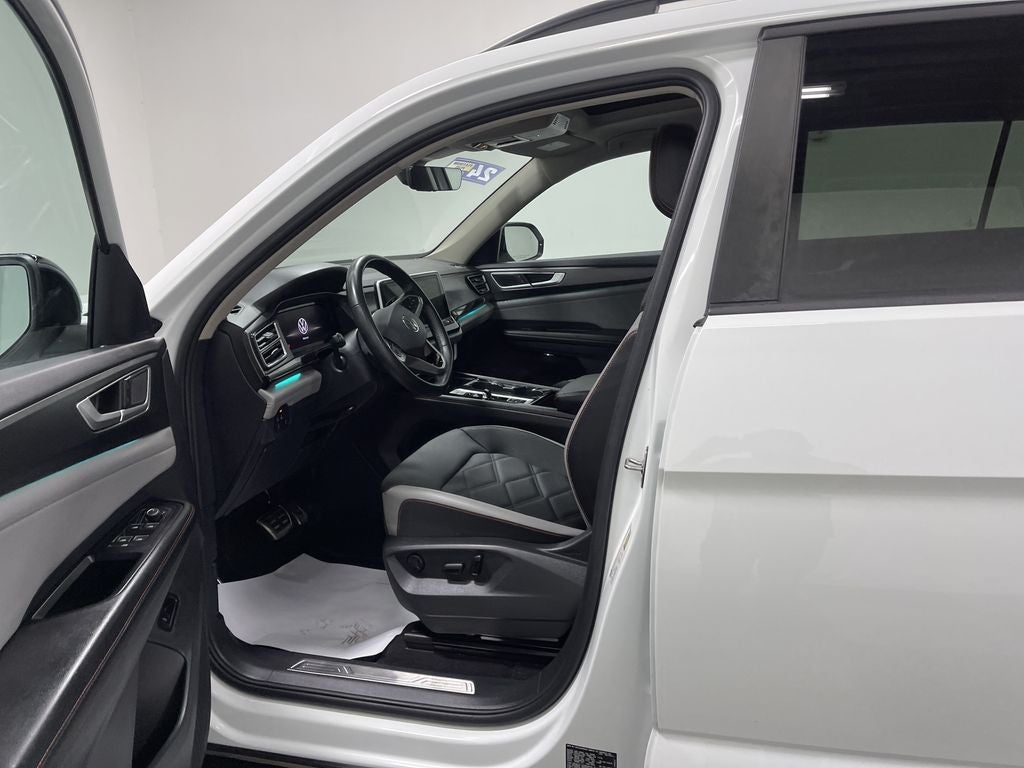 2024 Volkswagen Atlas 2.0T Peak Edition SE w/Technology