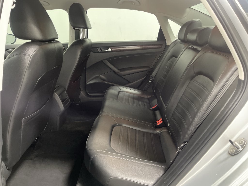 2012 Volkswagen Passat 2.5L SEL