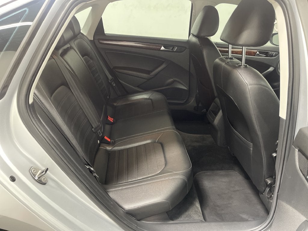 2012 Volkswagen Passat 2.5L SEL