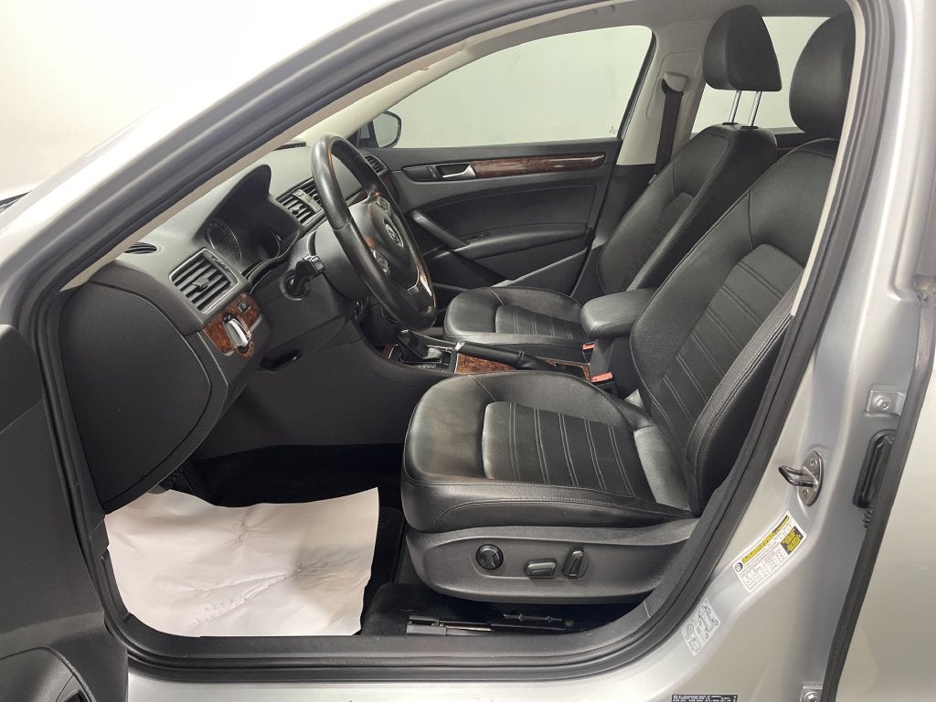 2012 Volkswagen Passat 2.5L SEL