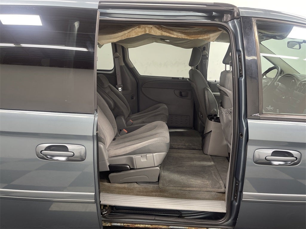2006 Chrysler Town & Country LX