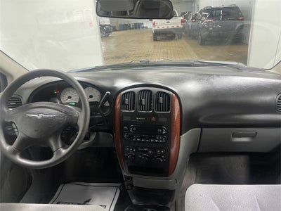 2006 Chrysler Town & Country LX