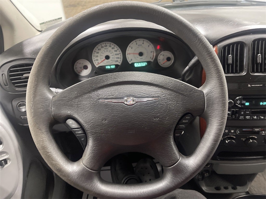 2006 Chrysler Town & Country LX