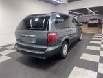 2006 Chrysler Town & Country LX