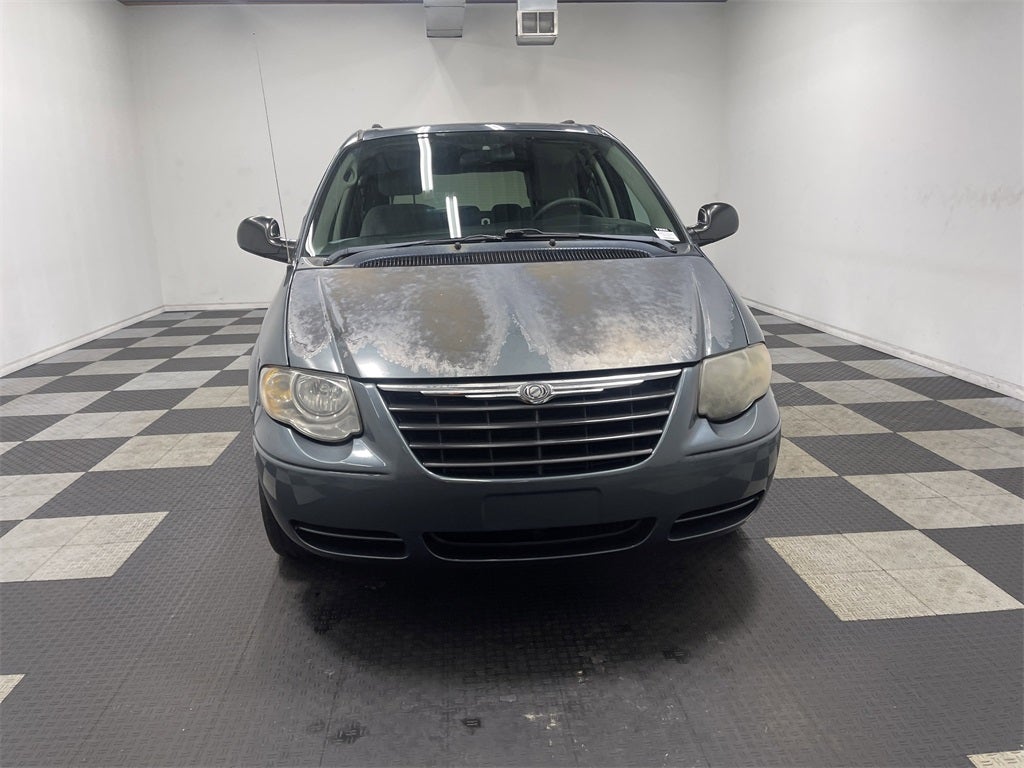 2006 Chrysler Town & Country LX