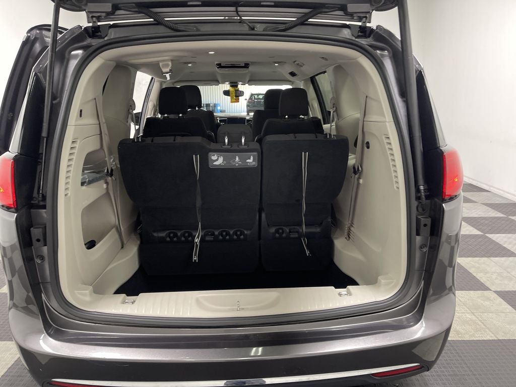 2017 Chrysler Pacifica Touring Plus
