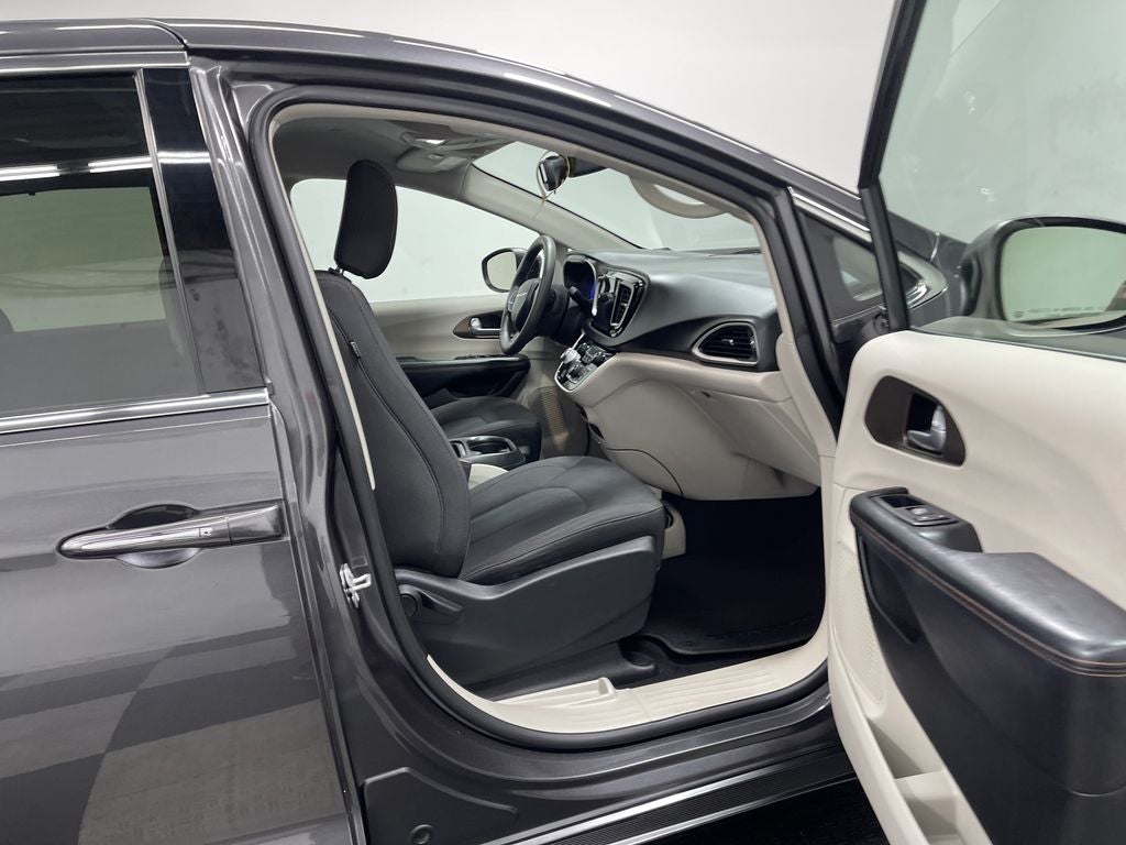 2017 Chrysler Pacifica Touring Plus