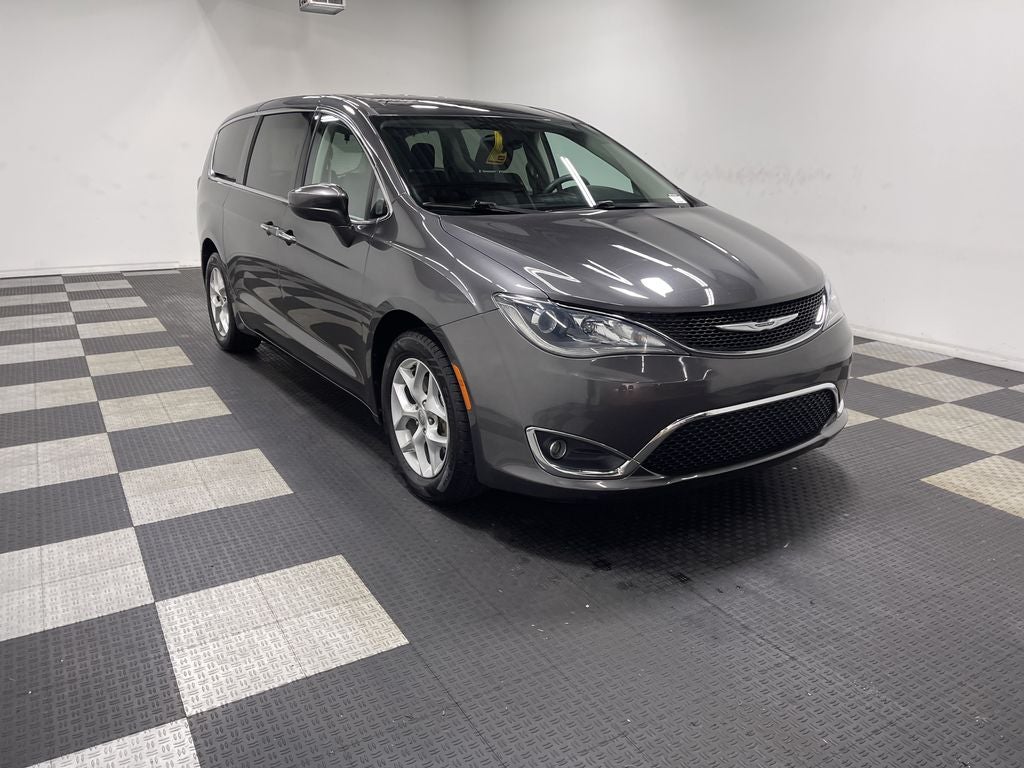 2017 Chrysler Pacifica Touring Plus