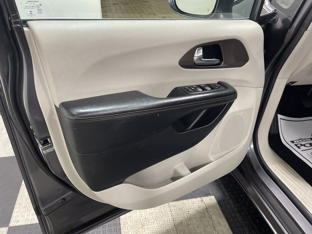 2019 Chrysler Pacifica Touring L