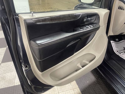 2013 Chrysler Town & Country Touring