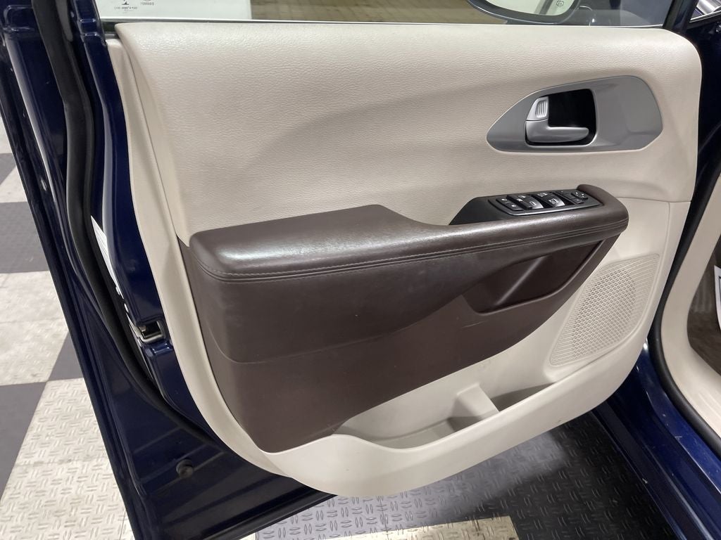 2017 Chrysler Pacifica Touring L