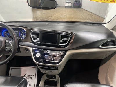 2021 Chrysler Voyager LXI