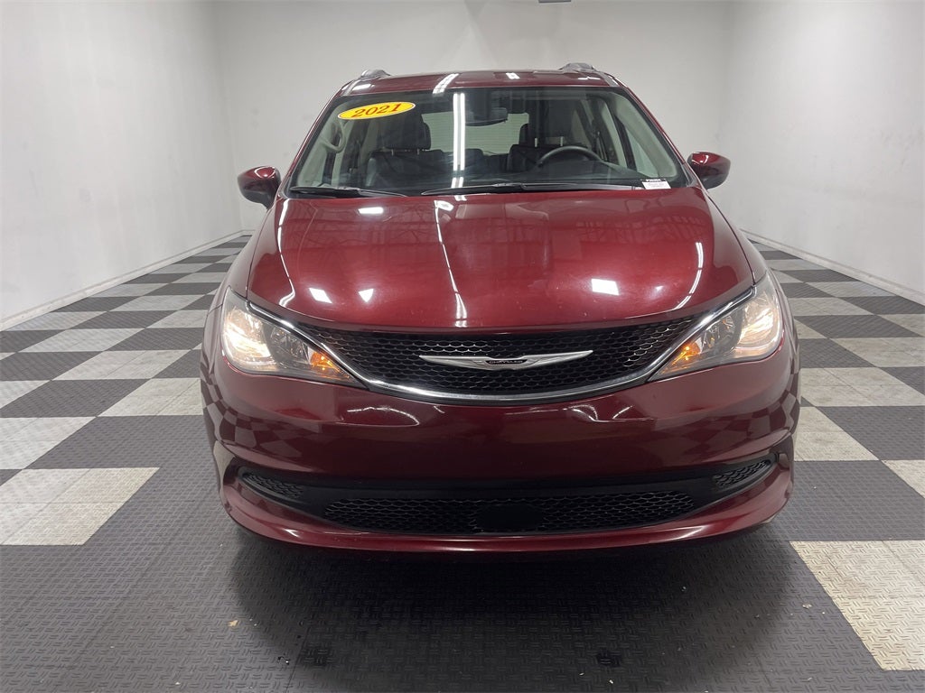 2021 Chrysler Voyager LXI