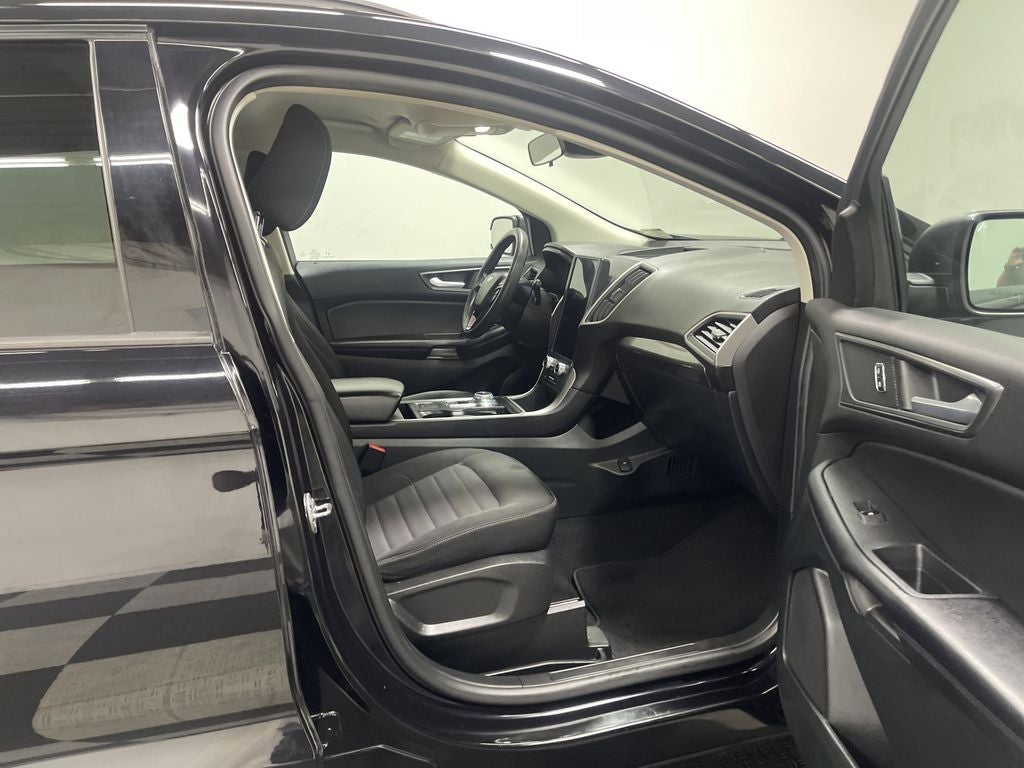 2022 Ford Edge SE