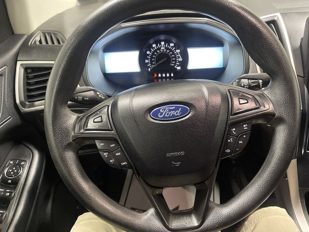 2022 Ford Edge SE
